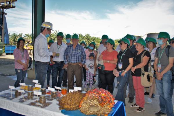 Más de 50 empresas participantes en el sexto Encuentro de Proveedores de Fruta e Insumos de Palmas del Cesar