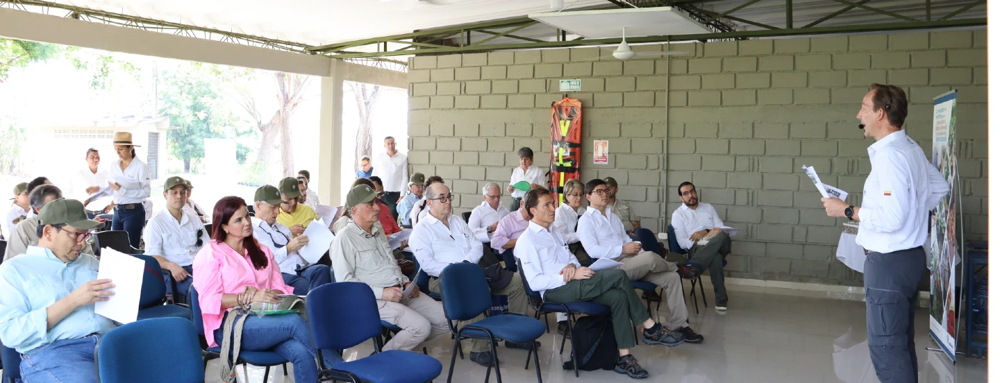 Juntas directivas de Fedepalma y Cenipalma visitaron el Campo Experimental de Zona Norte